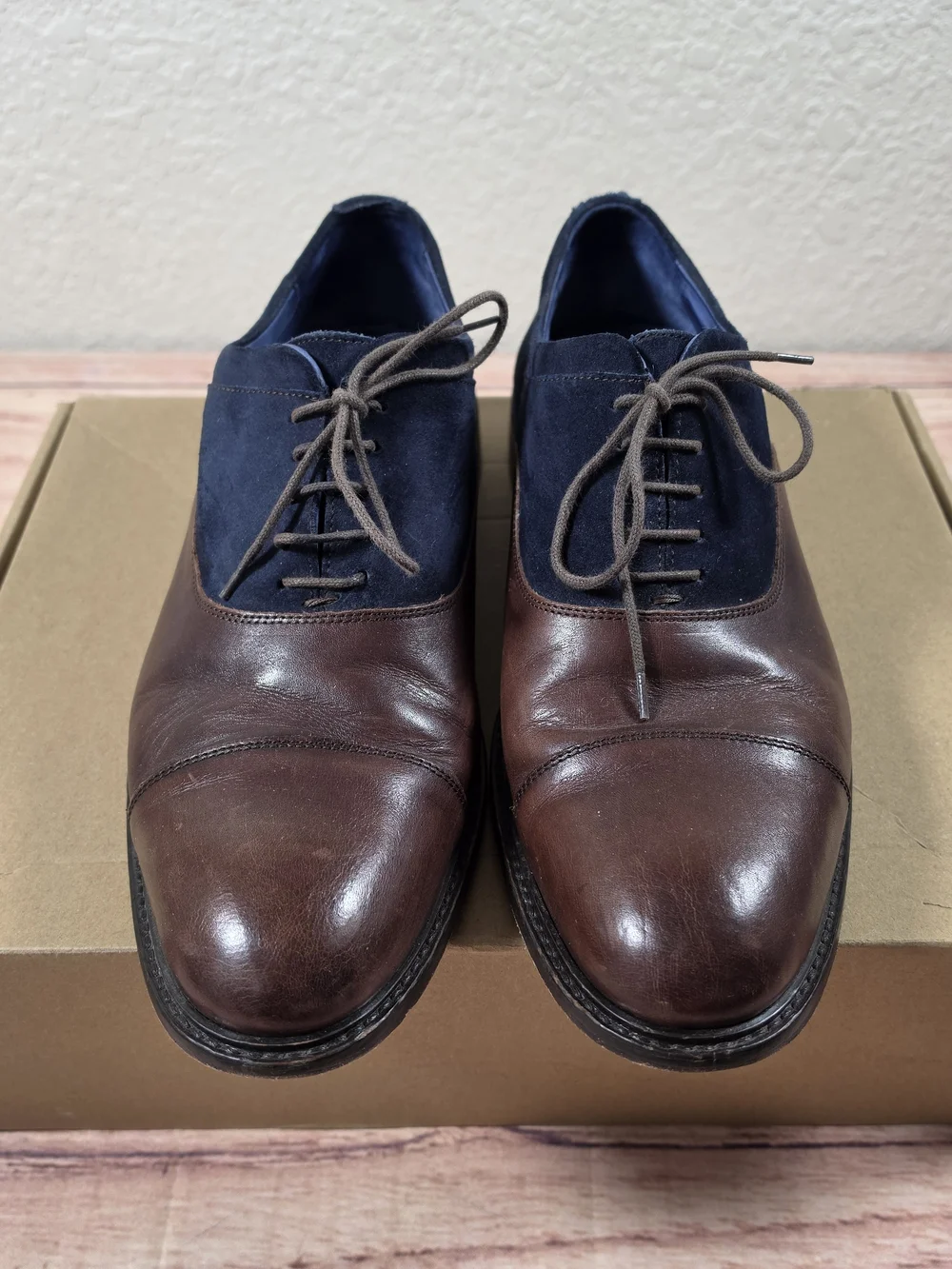 Men's Brown and Navy Blue Cap Toe Oxford Dress Shoes Italy 42 US 8.5/8 Leather